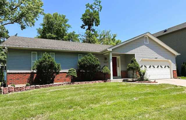 $2775 - Beautiful 3-Bedroom Home in Frontenac – Ladue School District photos photos