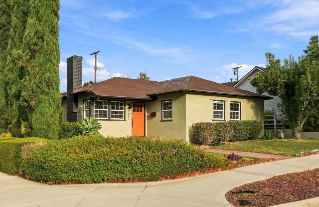 Burbank Hills 3BR Home | Corner Lot | Spacious Backyard & 2-Car Garage Gallery 4