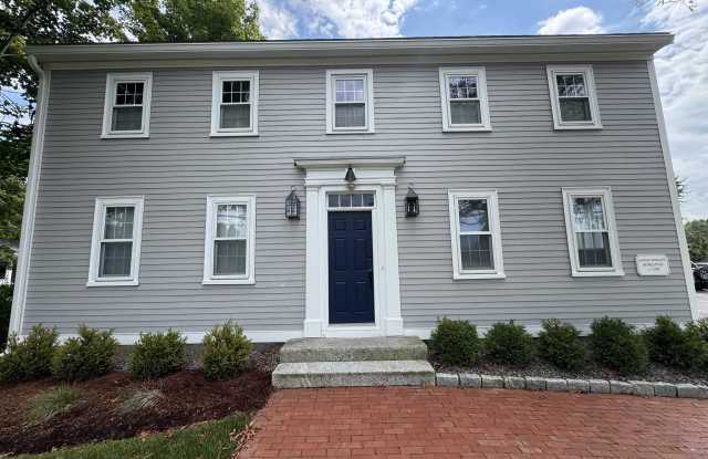 94 Portsmouth Avenue - 94 Portsmouth Avenue, Rockingham County, NH 03885