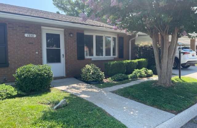 Maryville 37803 - Completely updated, 2 bedroom, 2 bath Condo  - Contact Debra Johnson (865) 591-8281 Gallery 1