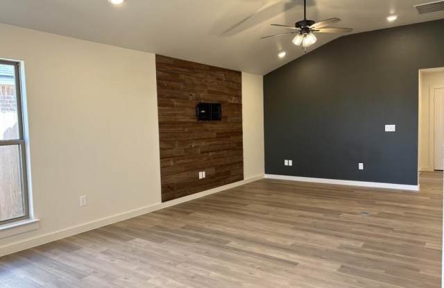 6237 Poppy Dr Gallery 4