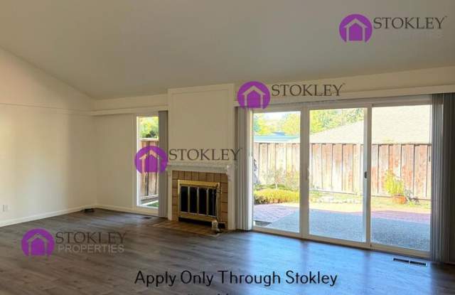 2630 Meadow Glen Drive Gallery 3