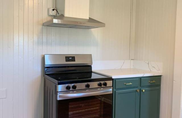 1 Bed/1Bath Home in the Country Gallery 4