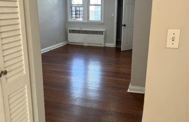 1650 E 48th Street photos photos