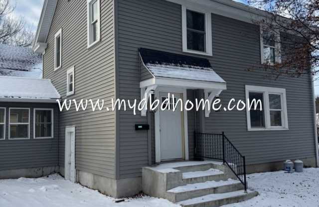 649 W Creighton Ave - 649 West Creighton Avenue, Fort Wayne, IN 46807