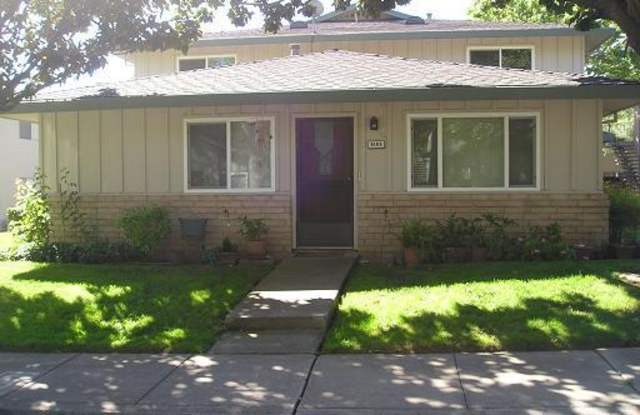 Cute Pleasanton Condo photos photos