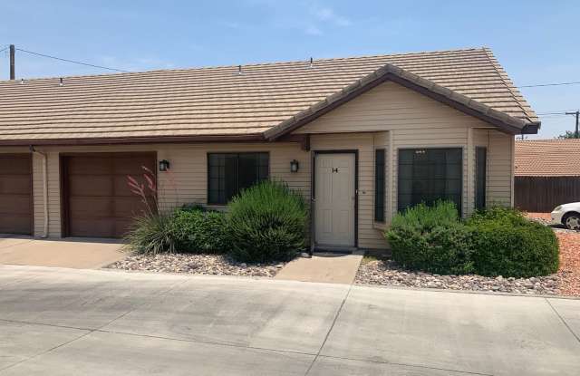 Downtown location. Quiet townhome! photos photos Downtown location. Quiet townhome! photos photos