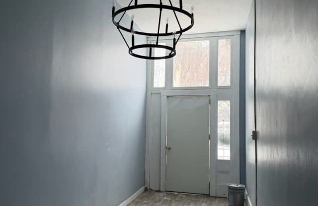 Charming 1BR House in Fayette City Gallery 4