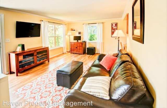 9242 13th Ave SW Gallery 3