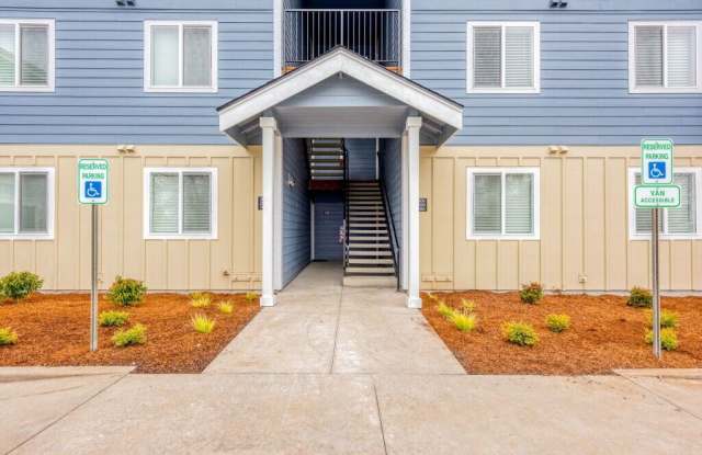 Queen Court Apartments Gallery 4