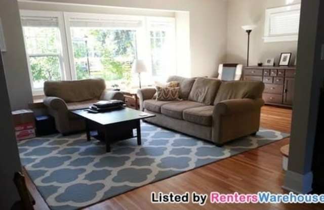4921 Nicollet Avenue Gallery 3