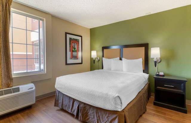 Furnished Studio - Blue Ash photos photos