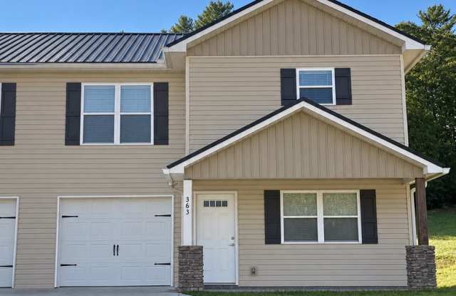 1552 Ridge Rd. Gallery 1