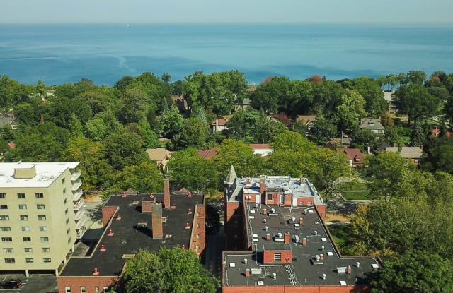 Parkway Manor Apartments Gallery 2