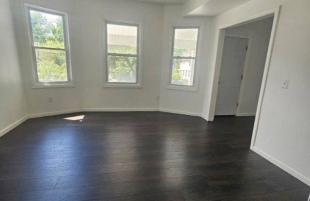 105 Main St photos photos