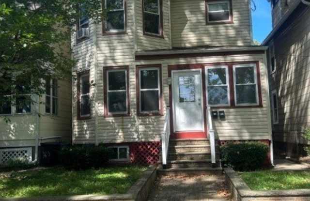 27 Llewellyn Ave photos photos