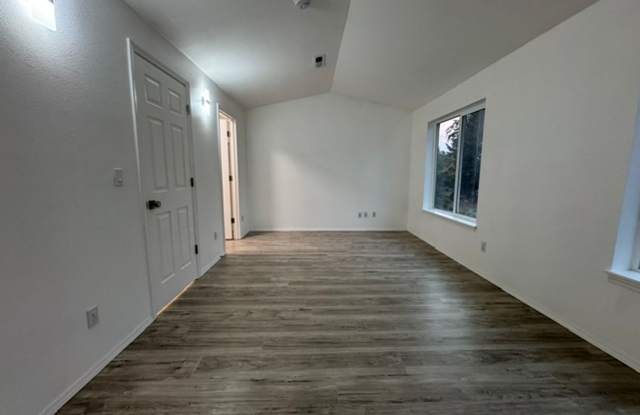 Spacious 3-Bedroom Beaverton Home with Attached Garage & Fireplace! photos photos