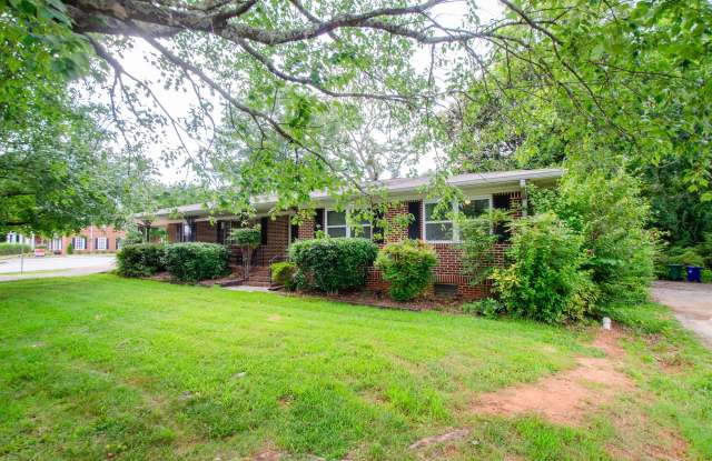 Charming Single-Family Home for Rent photos photos
