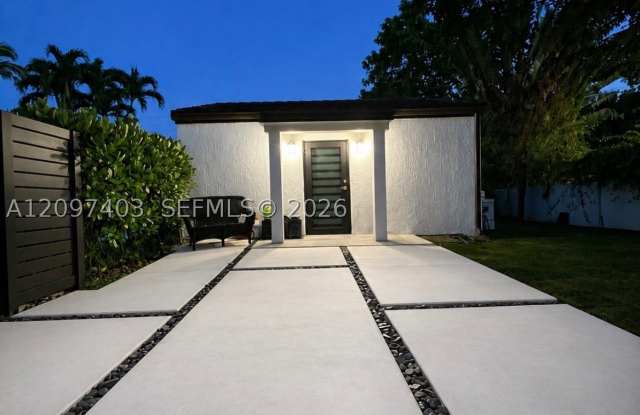 7844 SW 57th Ter Gallery 1