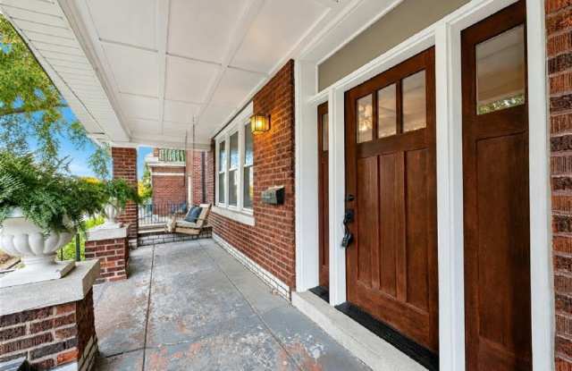 4912 Sutherland Avenue Gallery 4