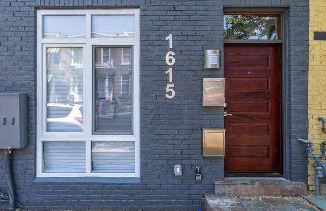 1615 GALES STREET NE Gallery 2