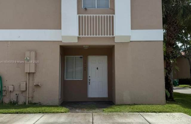 14155 SW 179th Ter photos photos