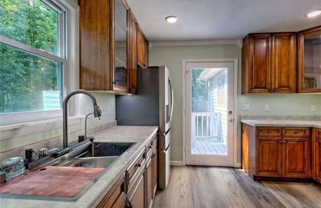 Spacious 4BR House in Blairsville Gallery 4