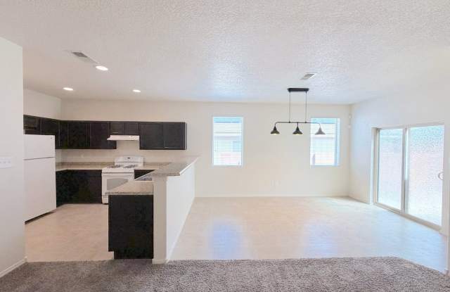Southwest Albuquerque 3-Bedroom Home with Refrigerated Air & 2-Car Garage photos photos