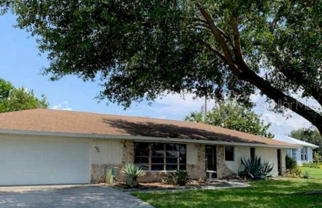 Located in the heart of Port Charlotte close to US 41 photos photos