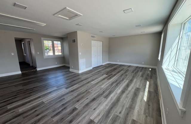 104 1st Street NE photos photos