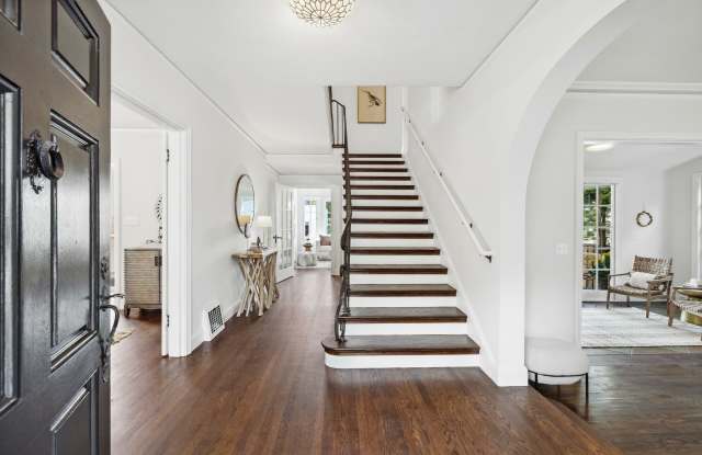 254 Sheridan Avenue Gallery 3