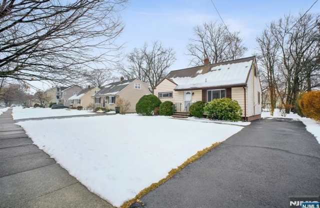 460  Berkshire Road - 460 Berkshire Road, Ridgewood, NJ 07450