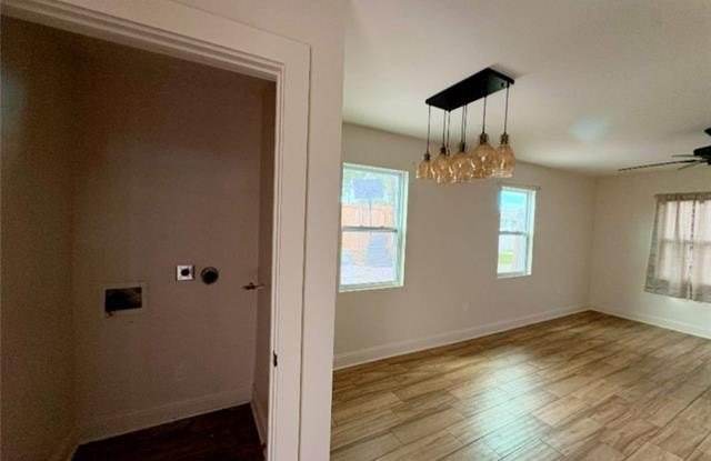 1924 ROOSEVELT Boulevard Gallery 4