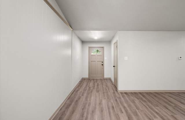 3008 Lafayette Street Gallery 2