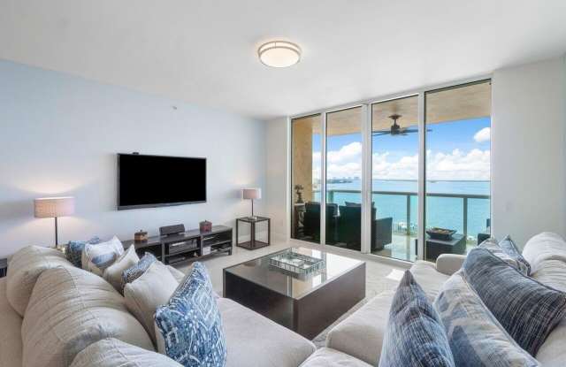 2650 Lake Shore Drive Gallery 4