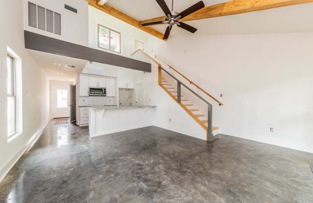 203 Plateau Road Gallery 4