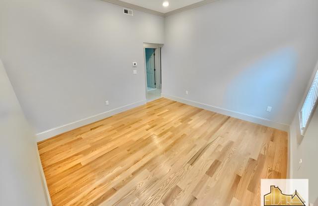 162 Salem Street - 1 Gallery 4