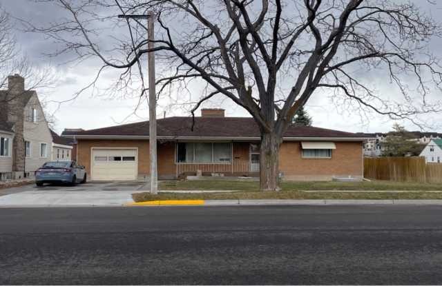 113 Center Street Apt 1 - 113 North Center Street, Rexburg, ID 83440