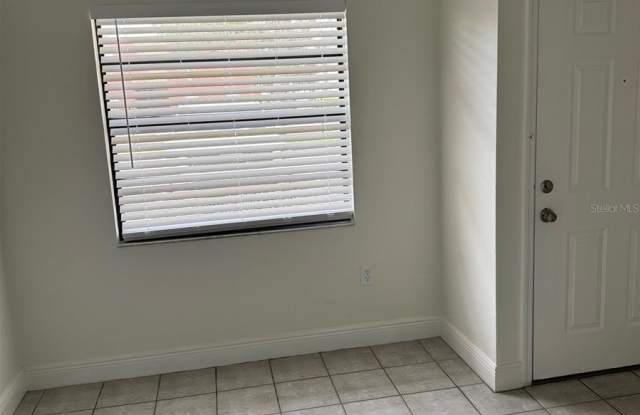 2219 CARIBBEAN Drive S Gallery 4