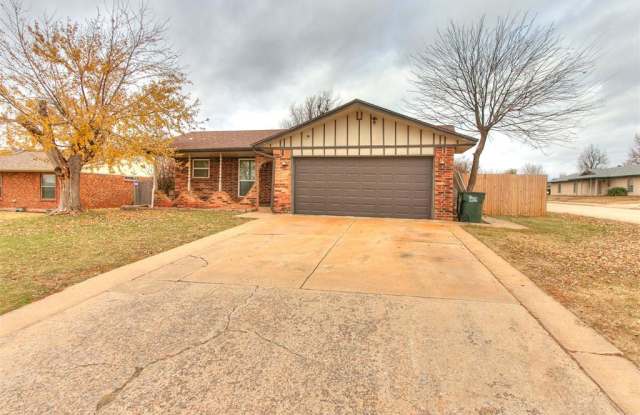911 Richmond Street - 911 Richmond Street, Yukon, OK 73099