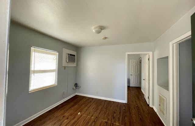 6132 CATOMA ST Gallery 2