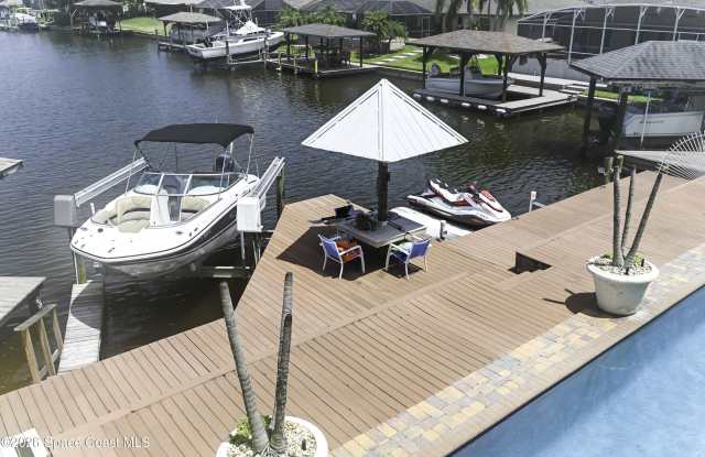 2230 Sykes Creek Drive Gallery 3