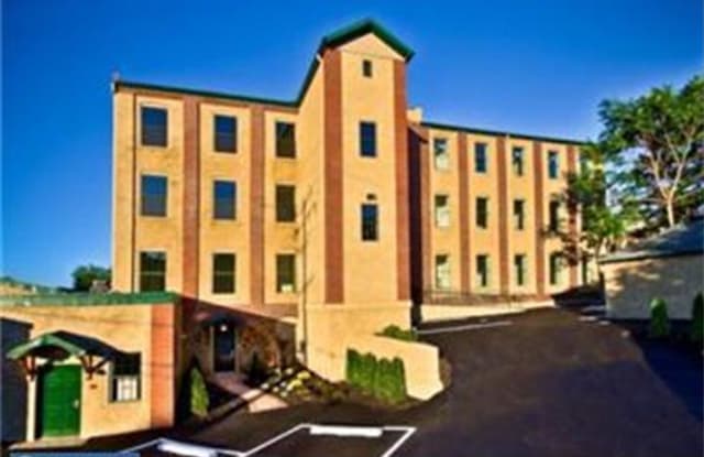 541 WASHINGTON AVENUE - 541 Washington Avenue, Phoenixville, PA 19460
