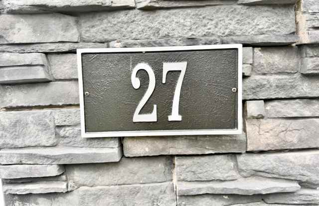 27 Brookside Road Gallery 4
