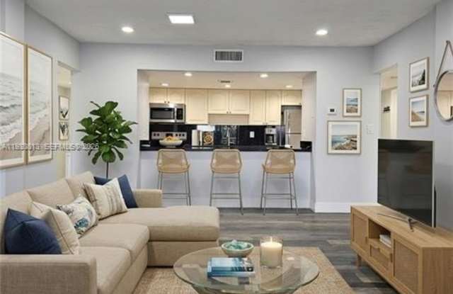 6930 Miami Gardens Dr photos photos