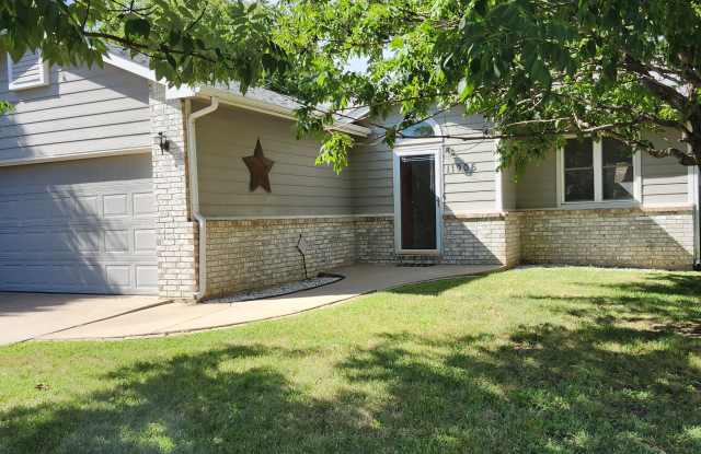 11906 W Bella Vista Cir - 11906 West Bella Vista Circle, Wichita, KS 67212