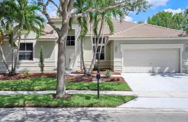 970 Greenwood Rd photos photos