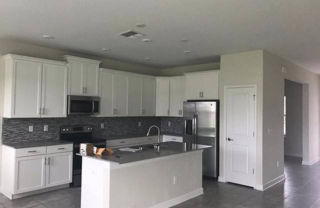 15067 Evergreen Oak Loop Gallery 4