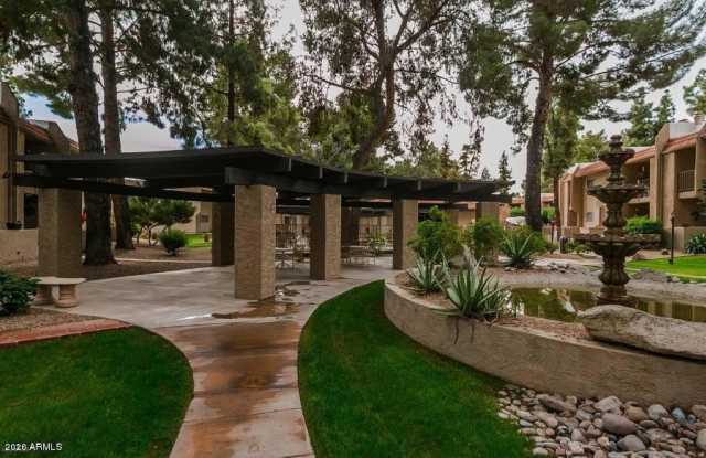 7430 E CHAPARRAL Road Gallery 4