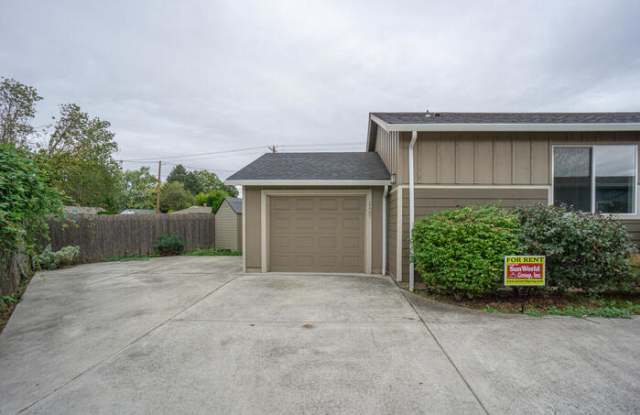 2607 Unander Avenue Gallery 2
